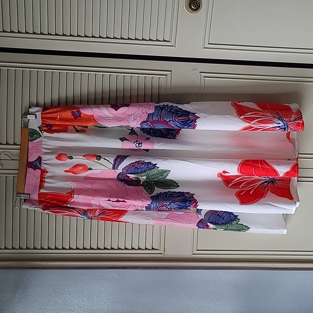 Unused Floral circle skirt